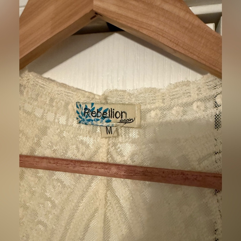Lace Duster - Picture 2 of 5